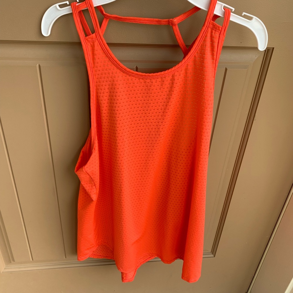 Athlete tank size small